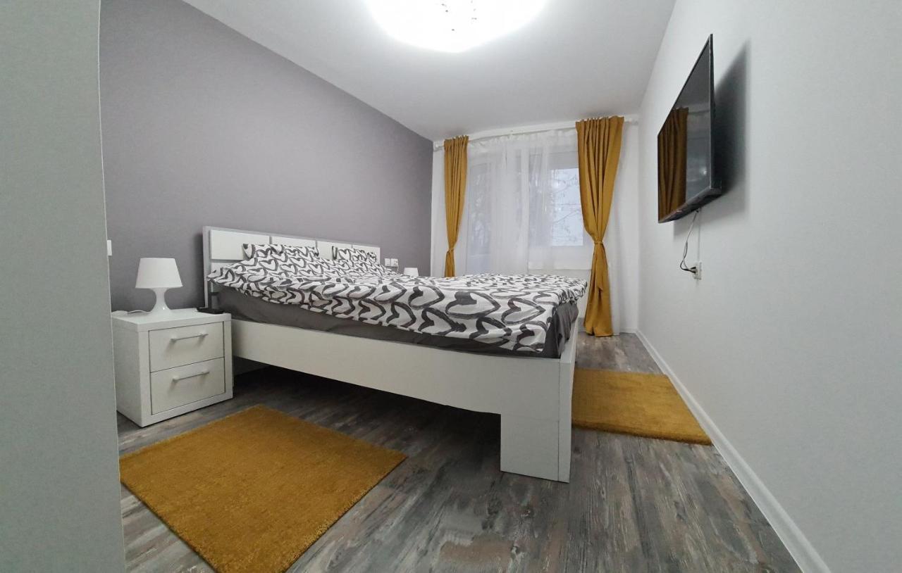 Apartament Terra Apartment Търговище Екстериор снимка