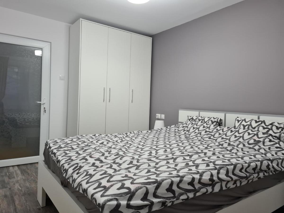 Apartament Terra Търговище Екстериор снимка